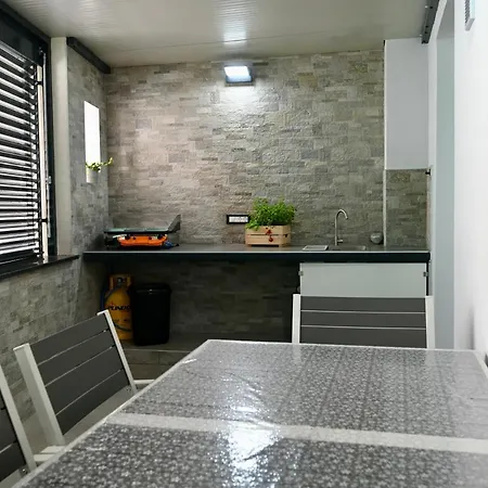 Apartma Poseidon 이졸라