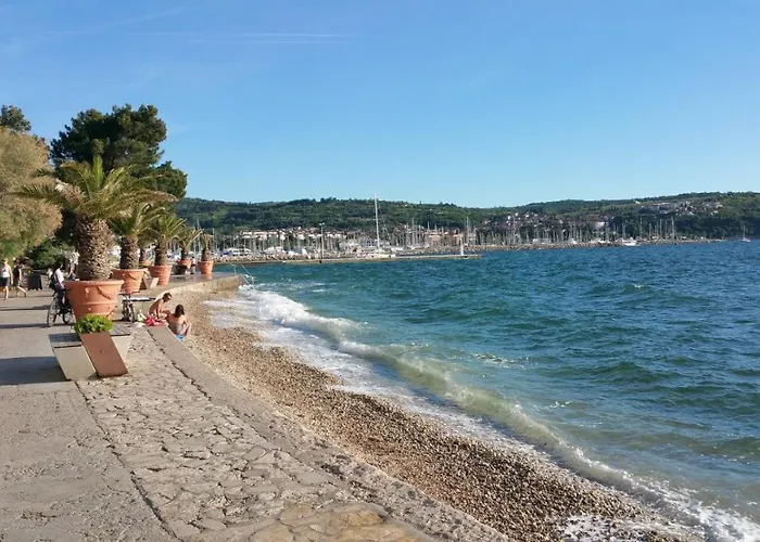 Poseidon דירה איזולה